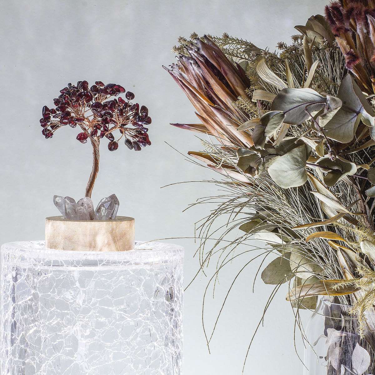 Crystal gemstone tree of life - Night light  - Garnet