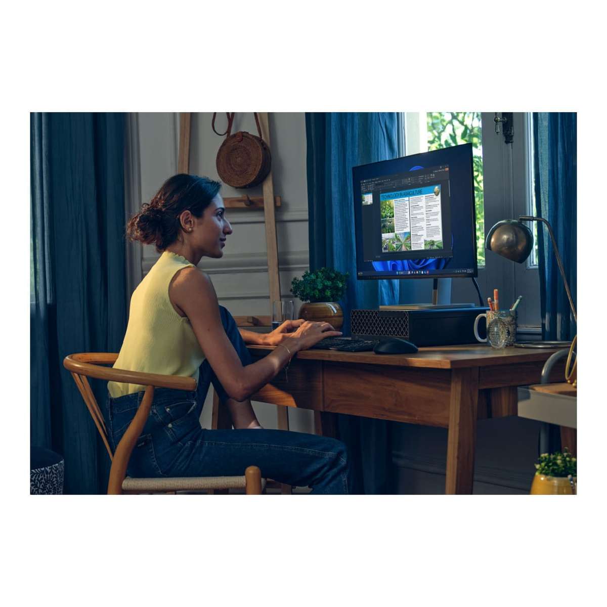 HP ProDesk 4 SFF G1i Desktop AI PC - Intel Core Ultra 5 225 512GB SSD 24GB RAM Win 11 Pro