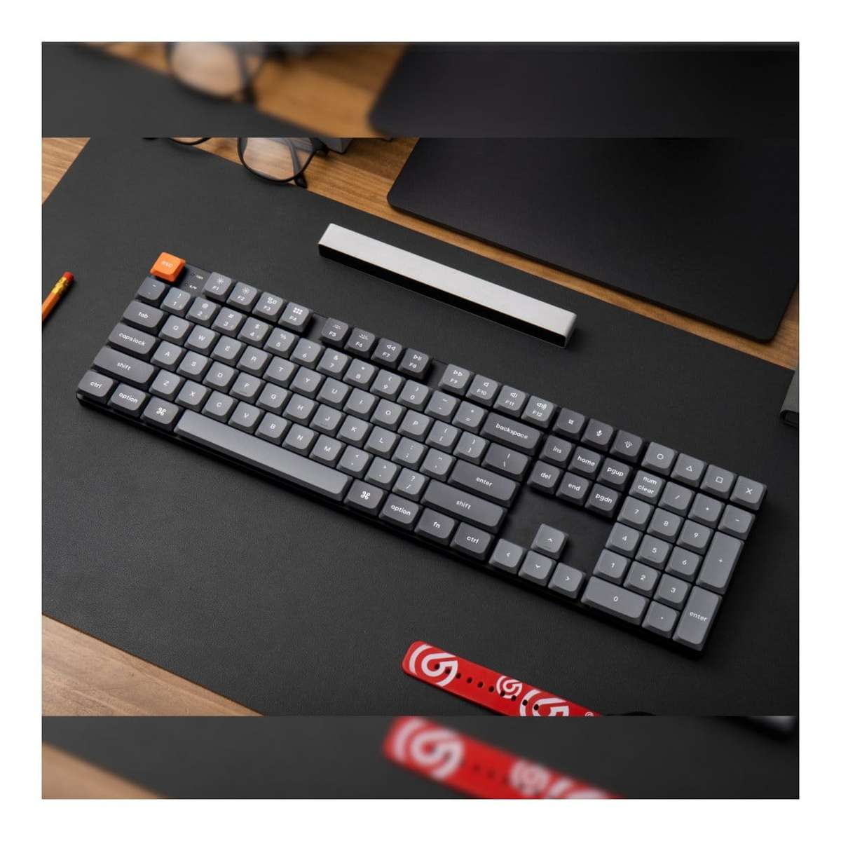 Keychron K5 Max QMK/VIA Full-sized Wireless Custom Mechanical Keyboard Brown Switches K5M-H3