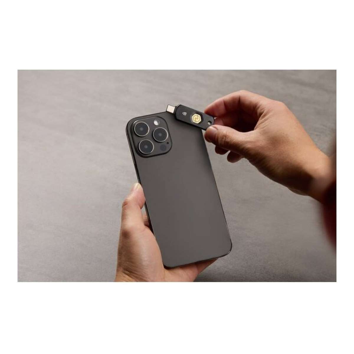 Kensington VeriMark NFC+ USB-C Security Key K64739WW