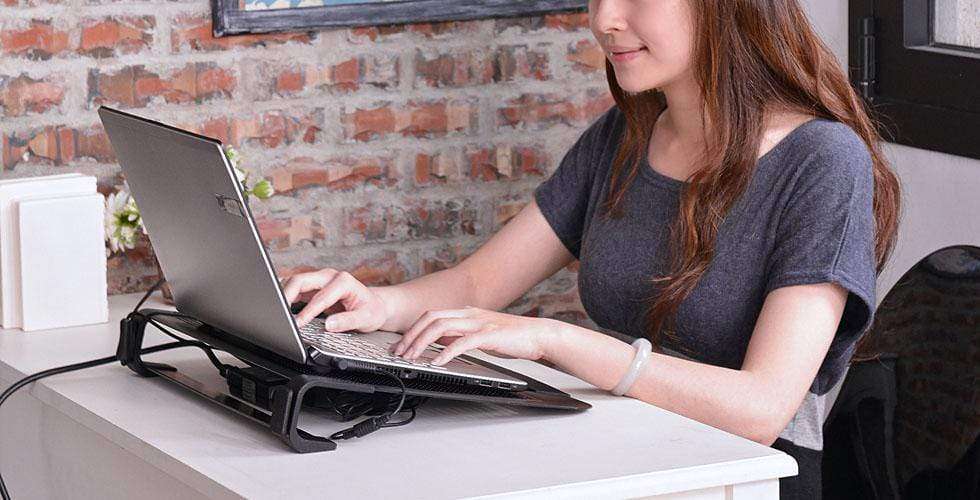 Cooler Master NotePal U3 Plus Notebook Cooling Pad 19-inch 1800 RPM Black