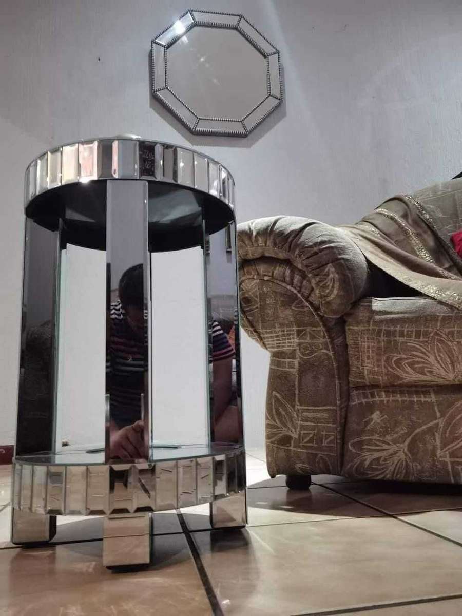 Calgary Claire Round Diamant Side Table