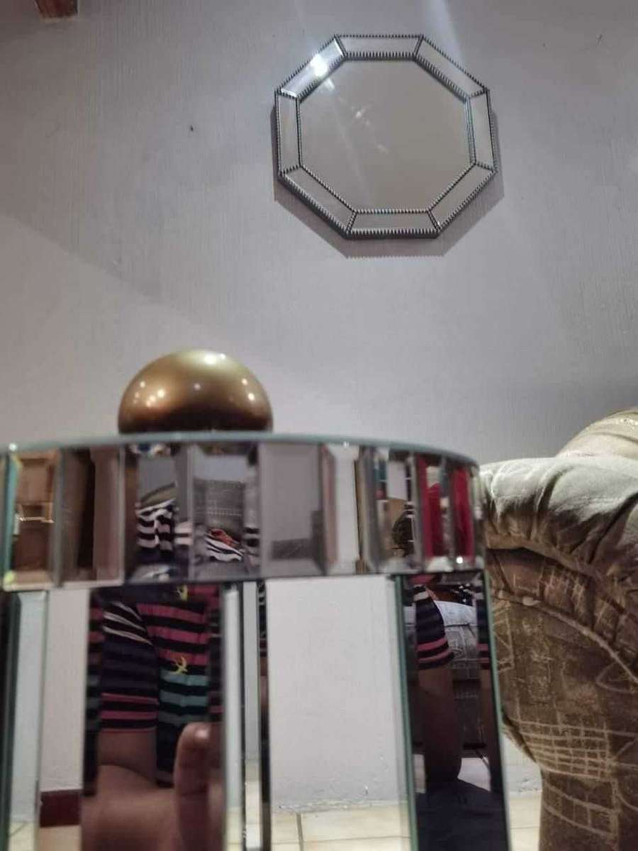 Calgary Claire Round Diamant Side Table