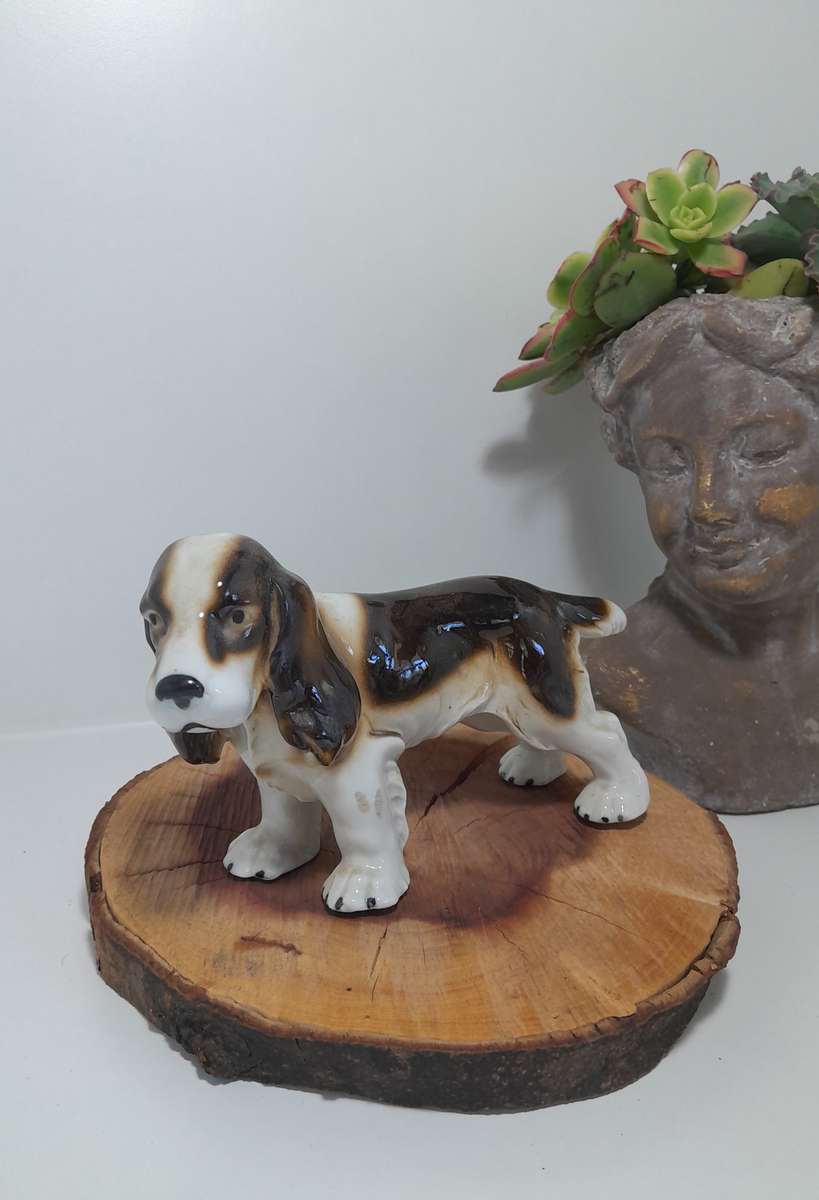 Vintage Porcelain Dog Figurine  Cocker / Springer Spaniel.