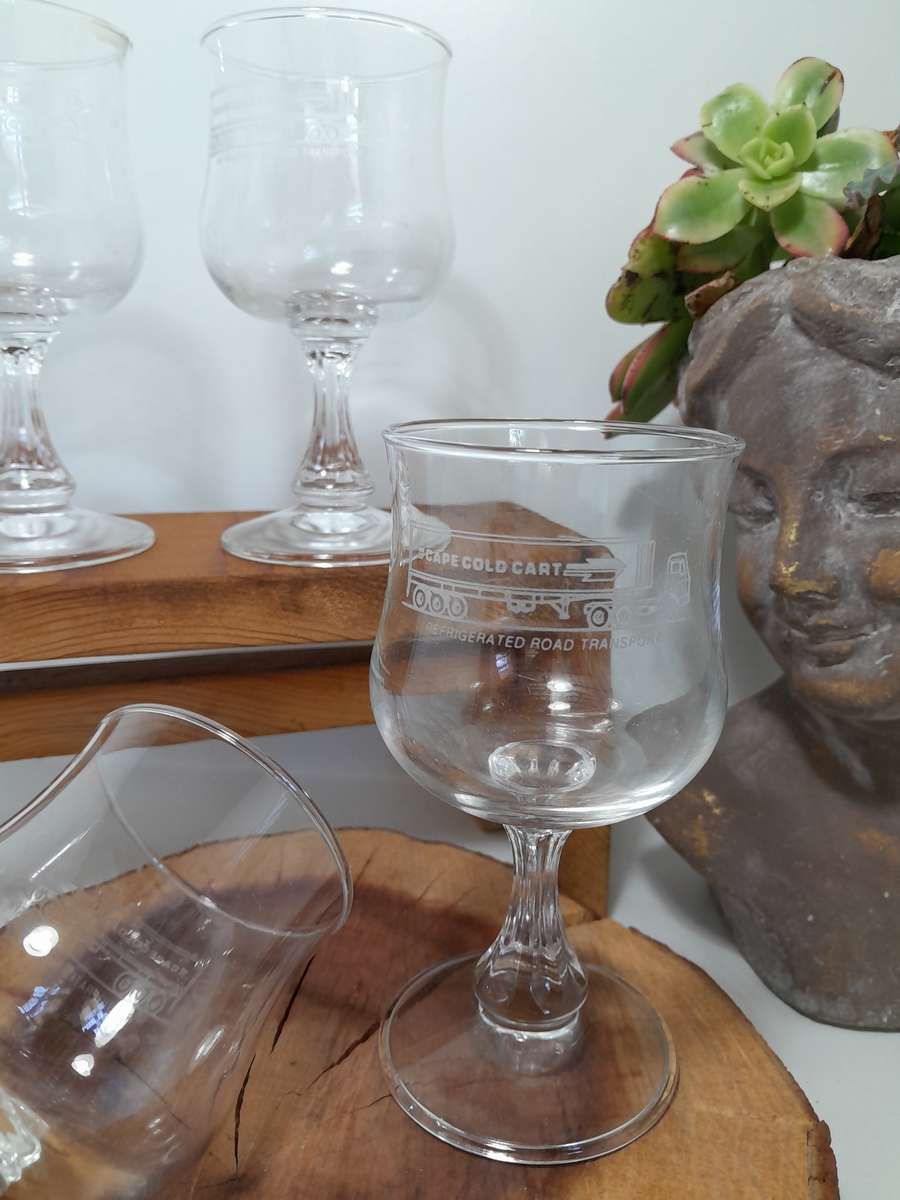 Vintage Set of 4 Clear Glass / Crystal Stemware