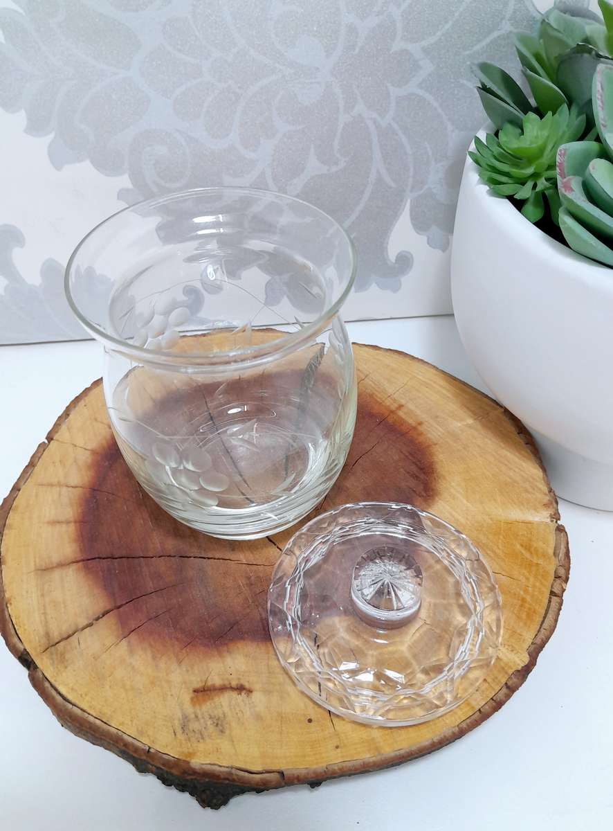 Clear Glass Jam Jar With Etched Grape & Grape Leaf Motif & Glass Lid