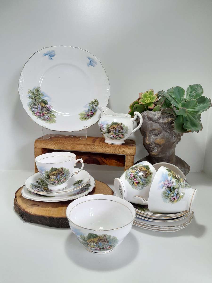 Vintage Royal Vale Bone China Tea Set  15 Pieces