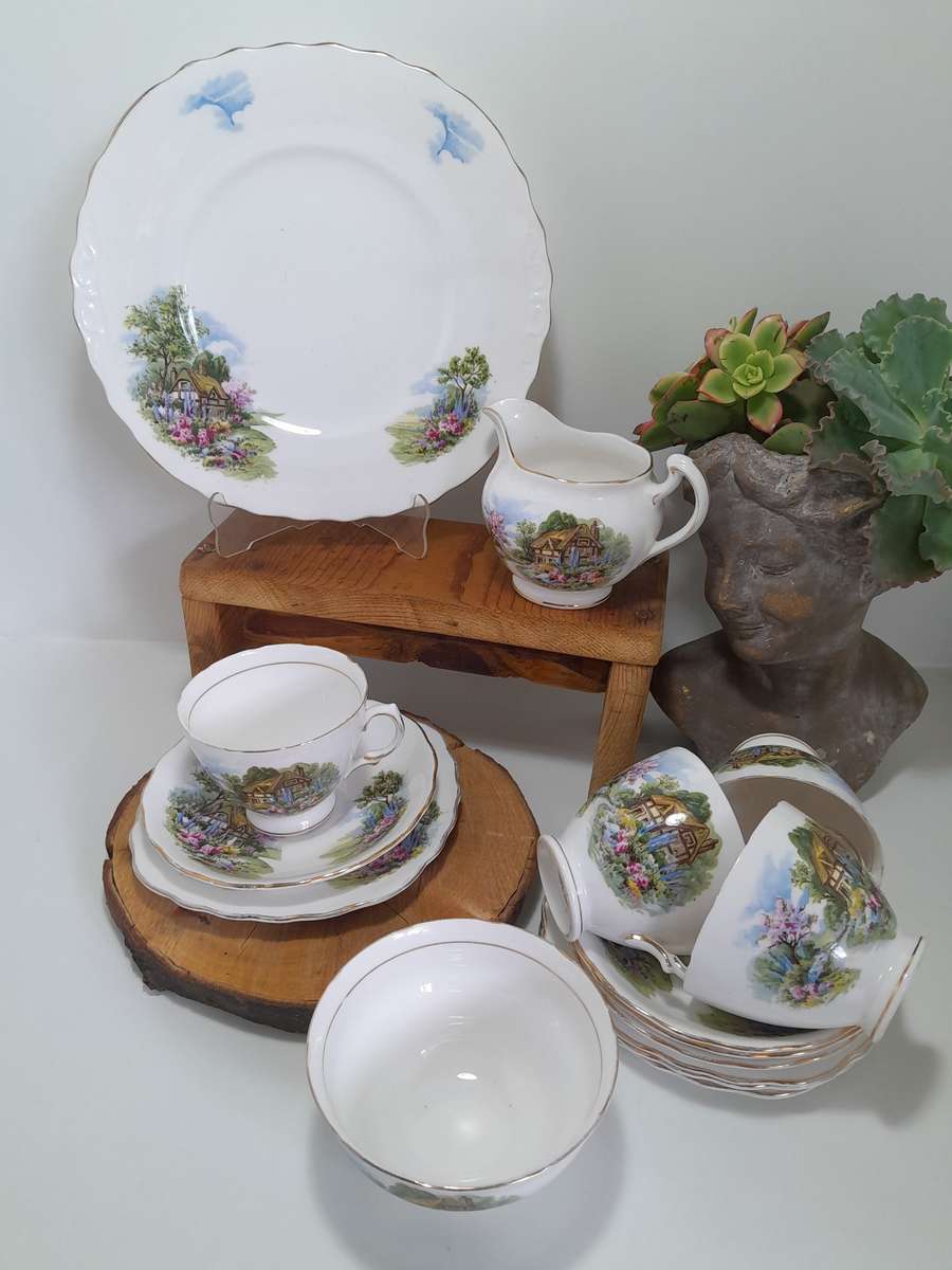Vintage Royal Vale Bone China Tea Set  15 Pieces