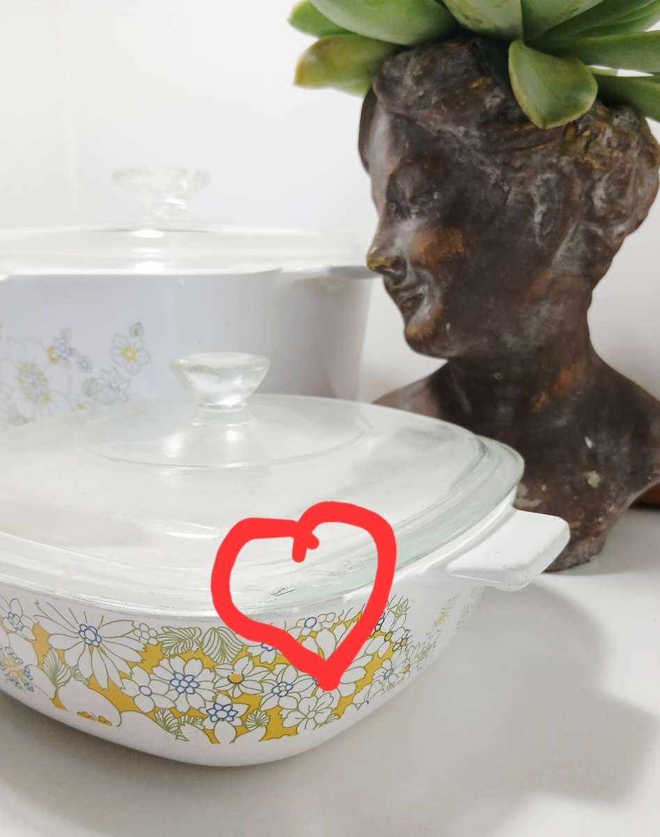 Set of 2 Graduating CorningWare Floral Bouquet Casseroles
