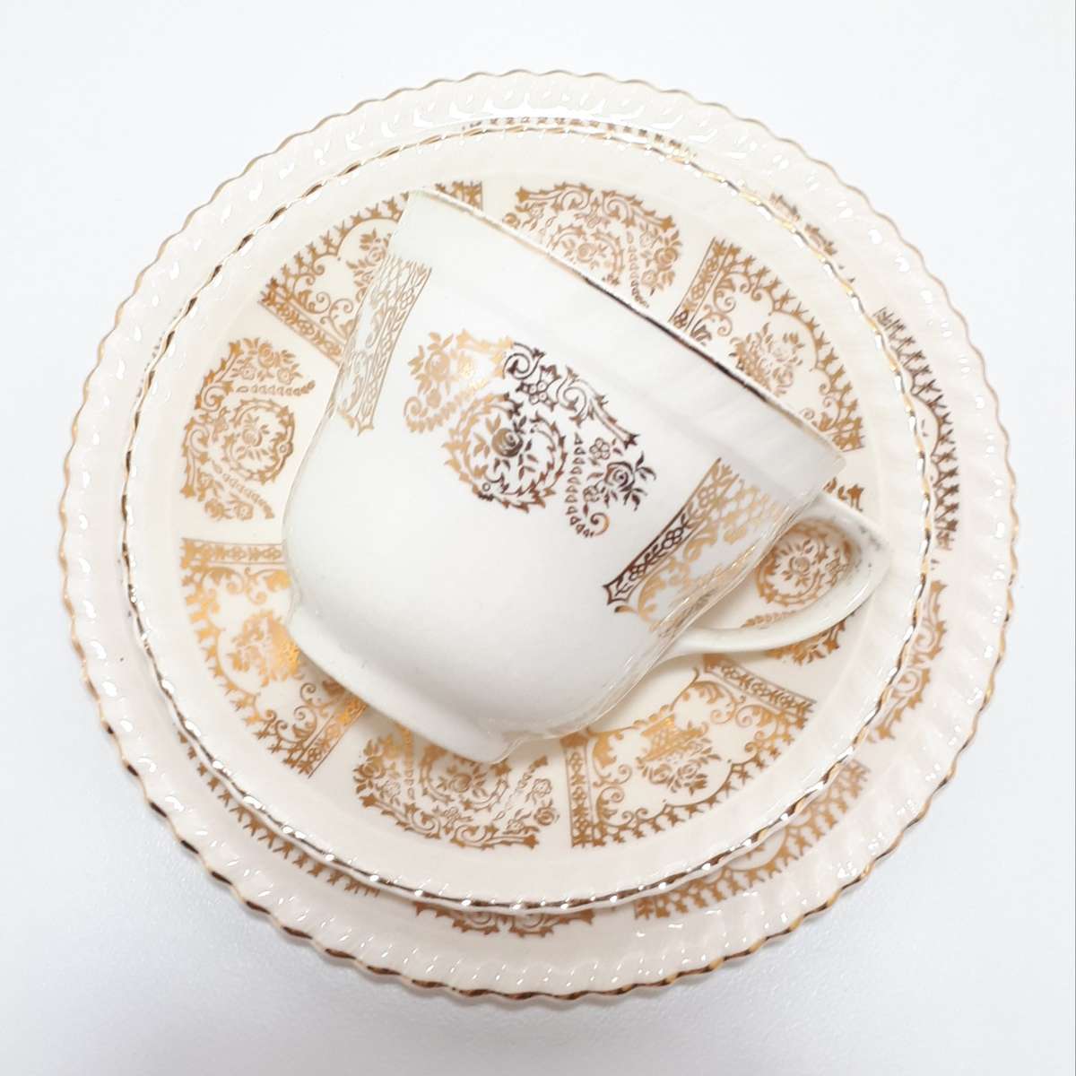 Antique 1913-1920s Johnson Bros Porcelain Tea Trio  JB10 & JB13 Gold Pattern
