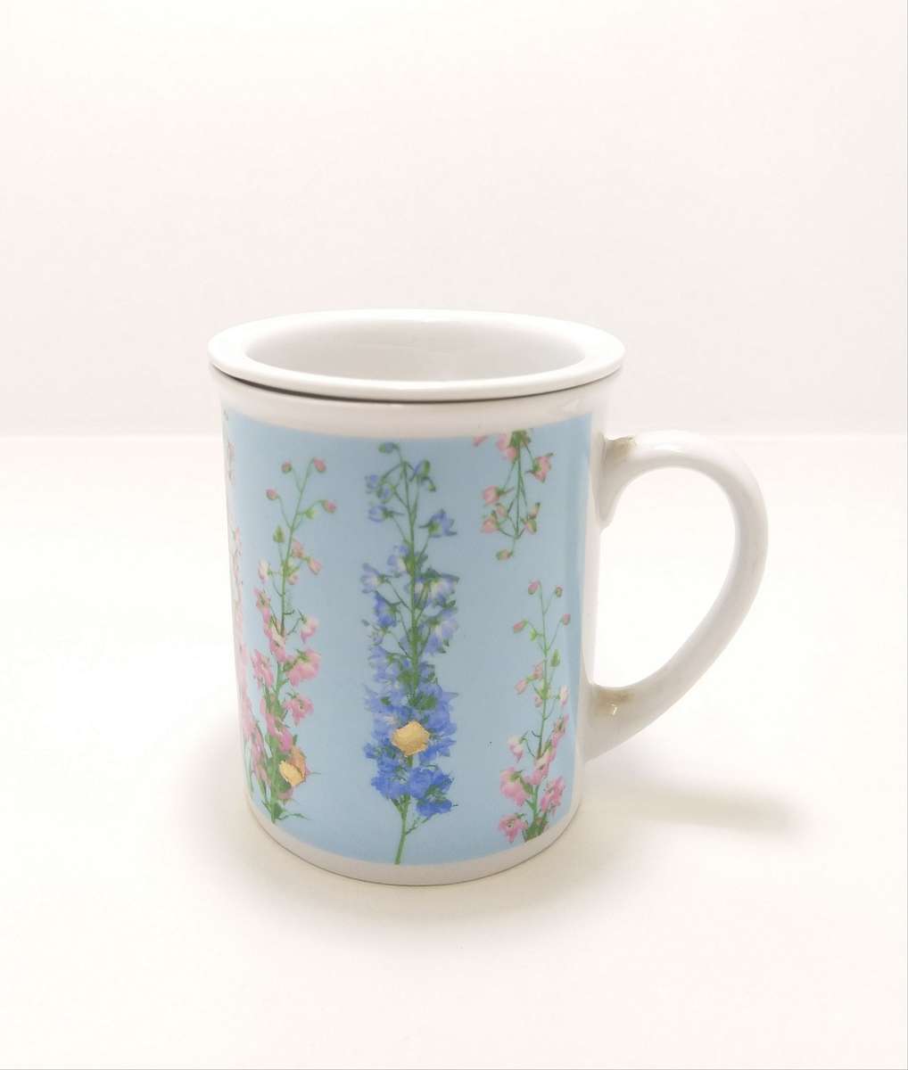 Porcelain Mug Fitted With Removable Porcelain Infuser