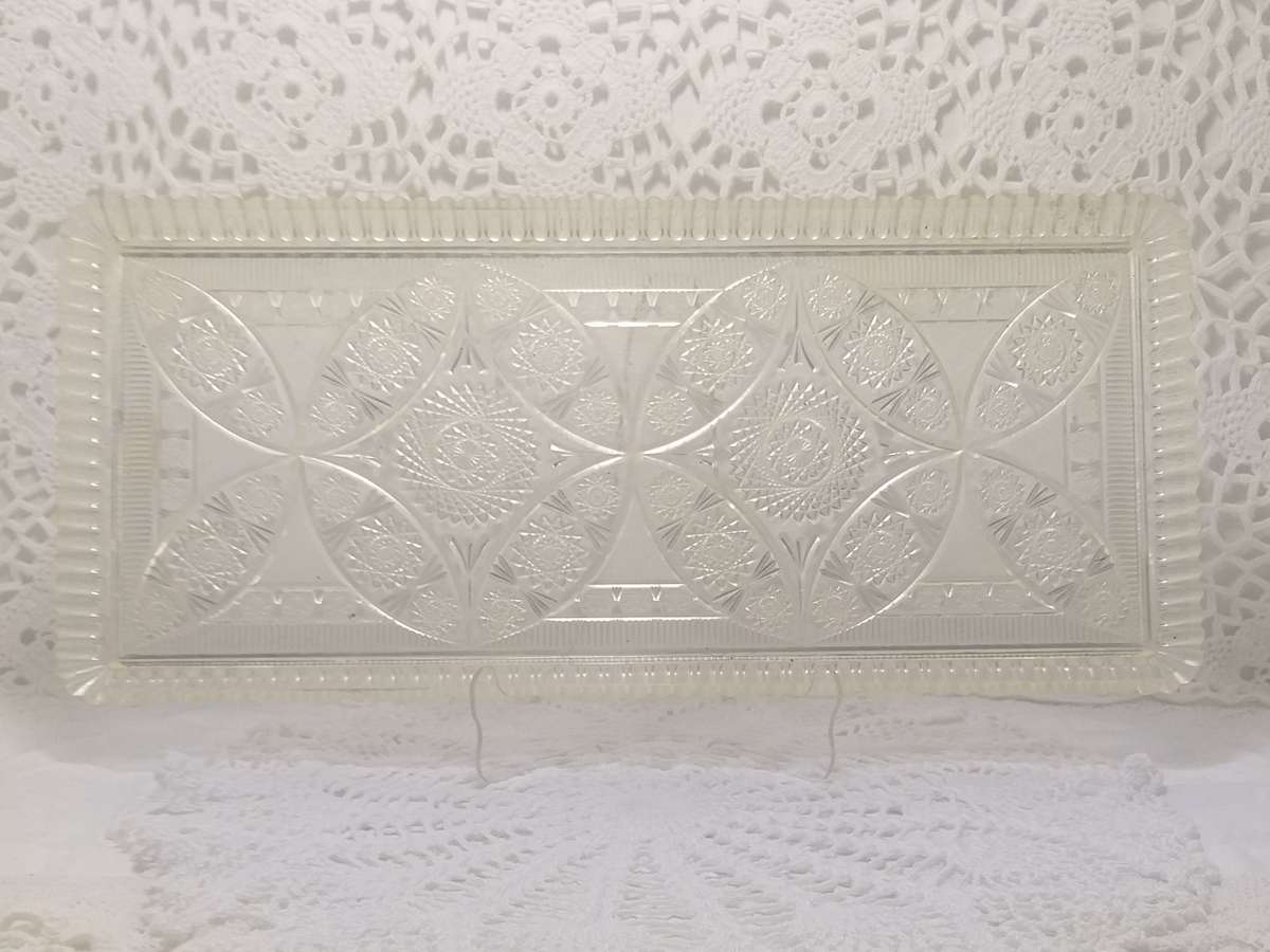Vintage Transparent & Beautifully Etched Acrylic Snacks/Sandwich Tray