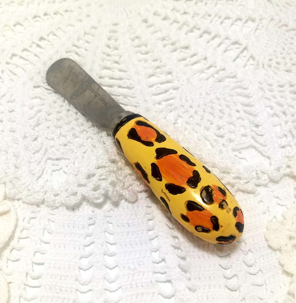 Stainless Steel Pate Knife With Leopard Patterned Handle