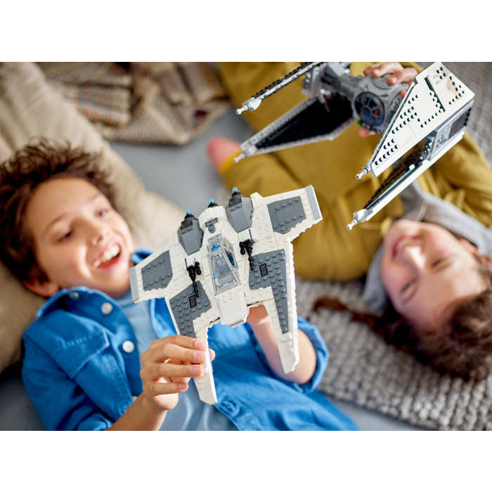 LEGO® 75348 - Star Wars Mandalorian Fang Fighter vs. TIE Interceptor