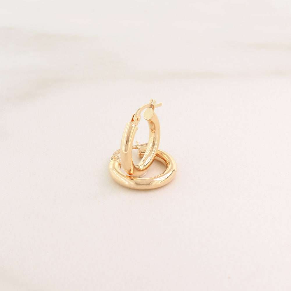 9K 2.6mm Yellow Gold polished round chunky 10mm tube Earring