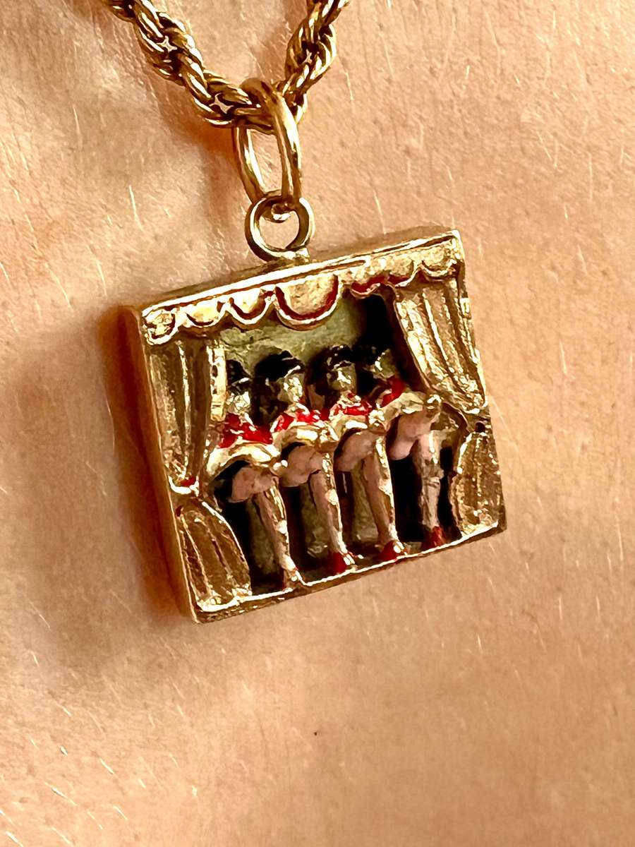 9ct Gold French Can-Can Dancing Pendant