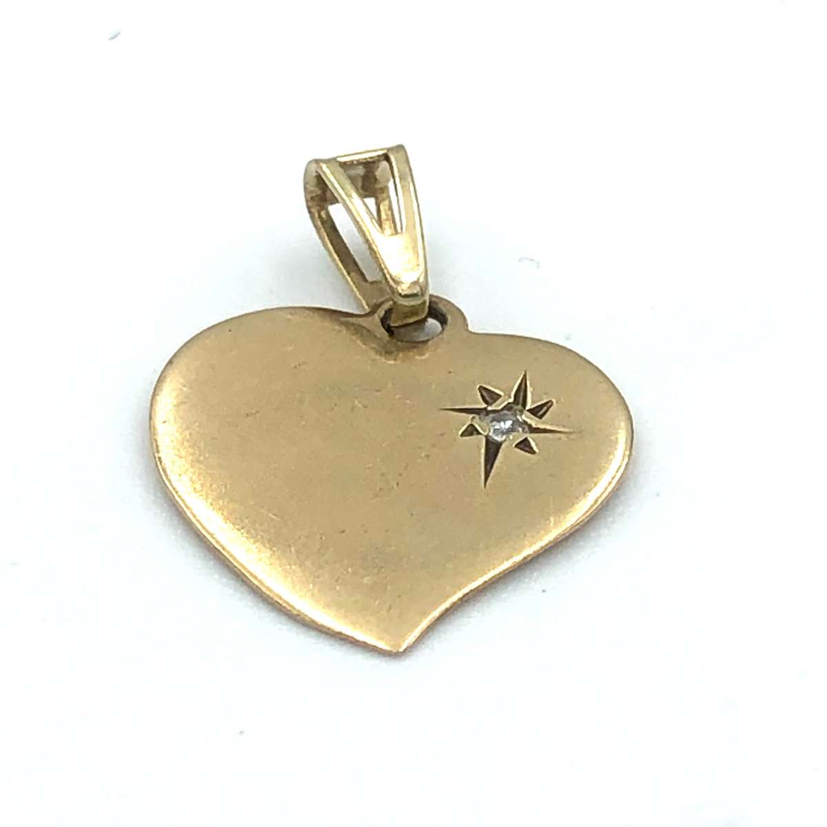 Vintage Gold Heart Pendant with Diamond