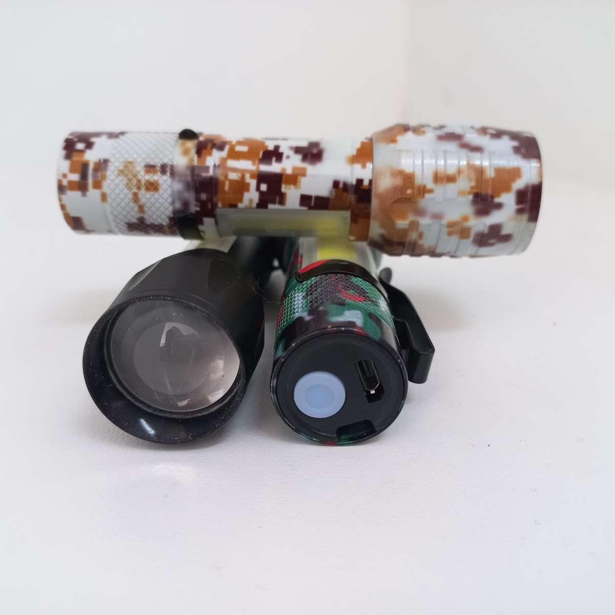 Small Zoomable LED Light