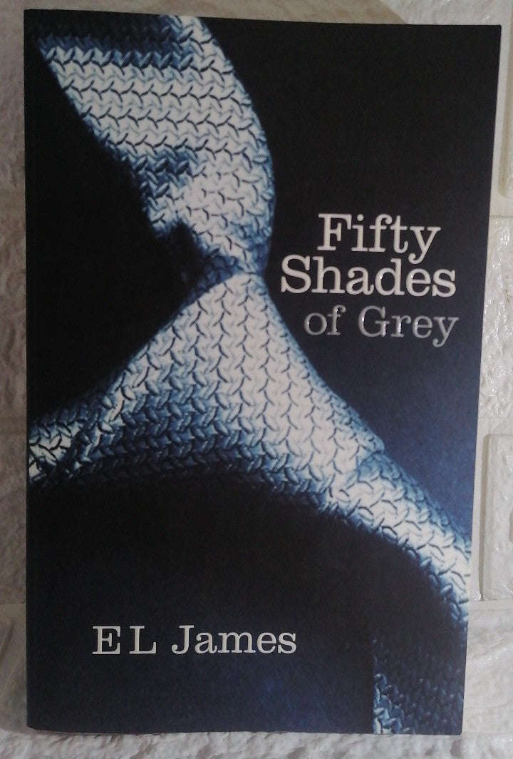 Fifty Shades of Grey (Fifty Shades, #1) (E.L. James)