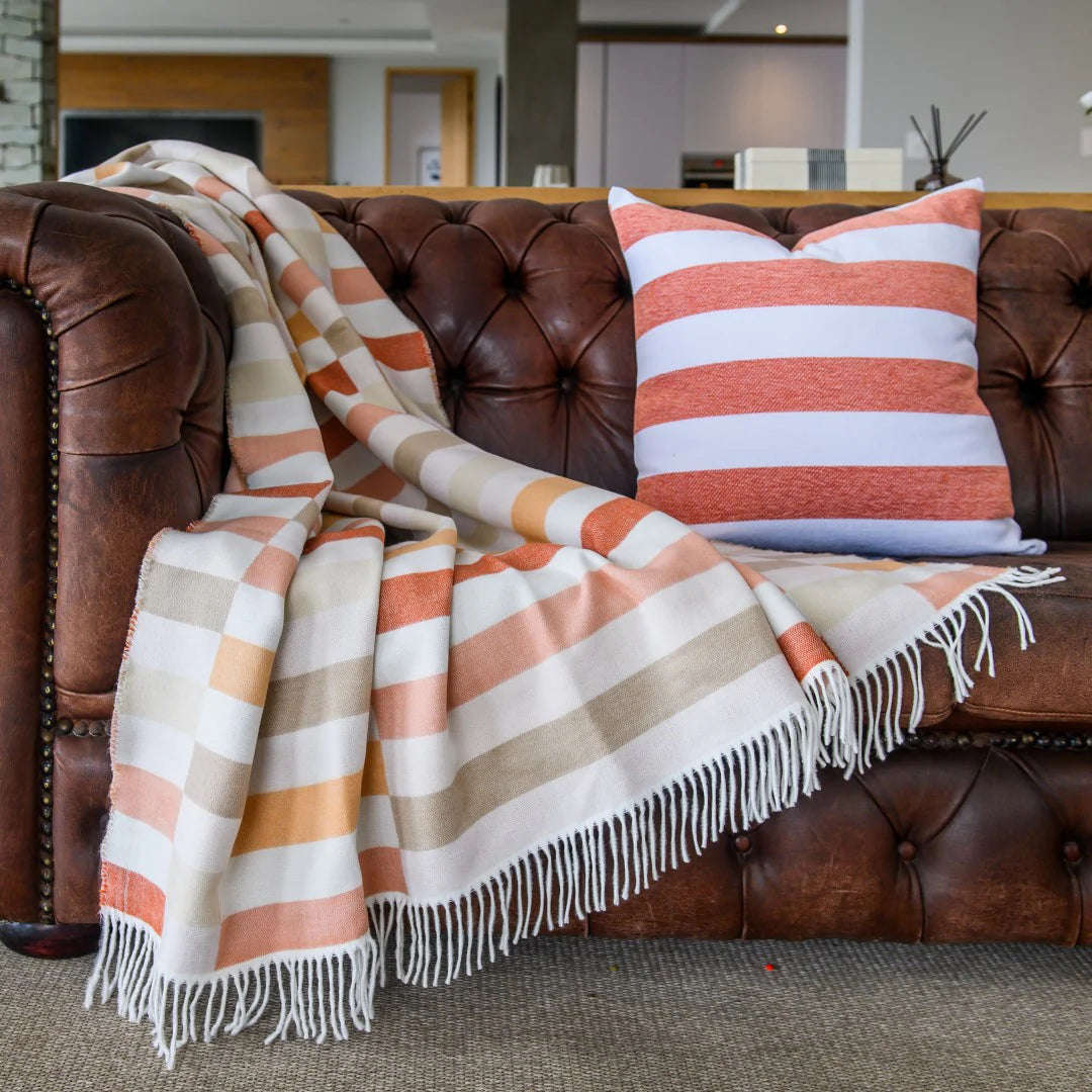 Bella Vita  Sequence | Cinnabar / Dark Beige