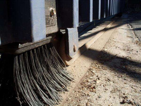 MR SWEEPY GATE MATE BRUSH SET