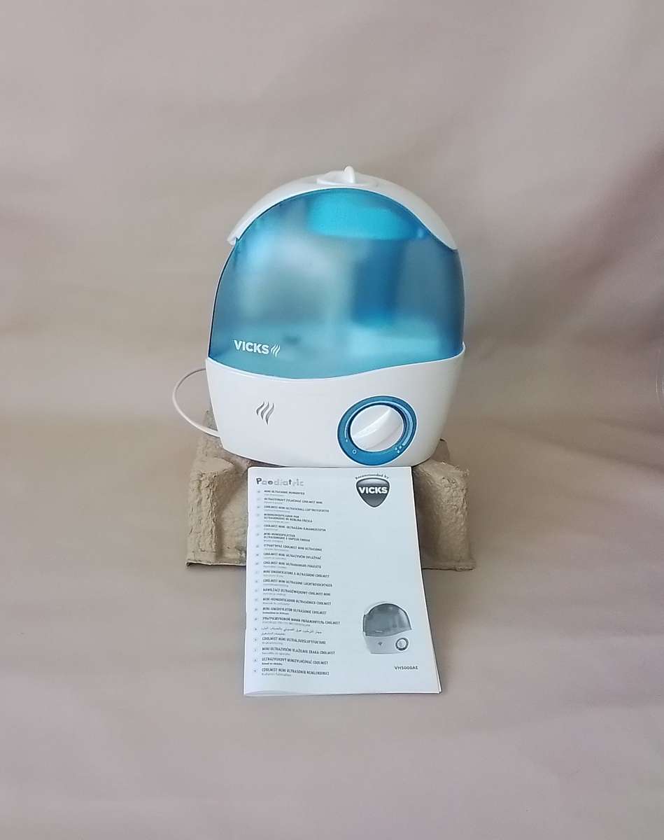 Vicks Cool Mist Ultrasonic Humidifier - New