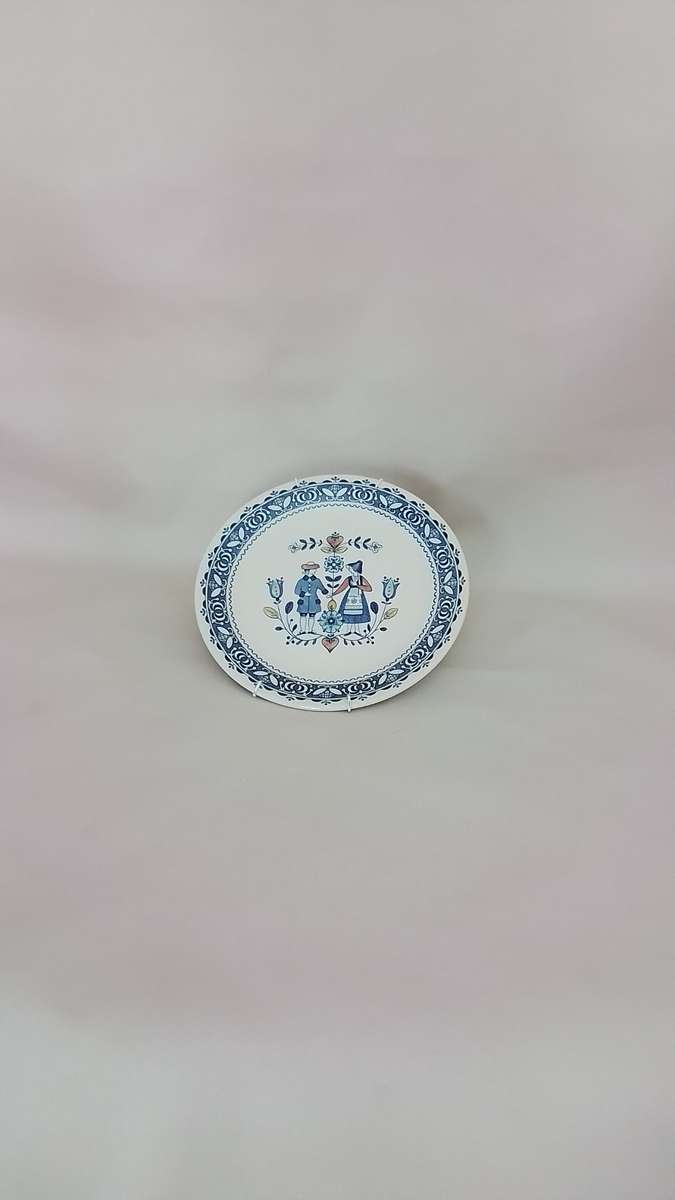 Johnson Brother Hearts & Flowers 25cm Plate