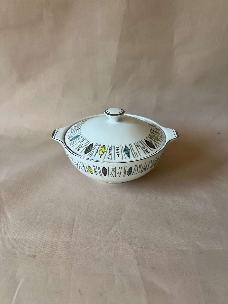 Alfred Meakin Glo White Corinth Serving Bowls