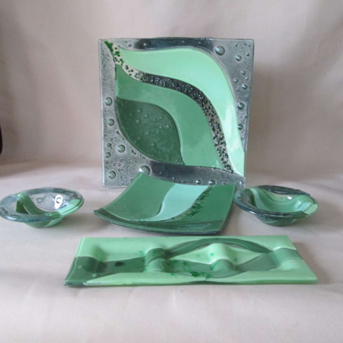 Gorgeous Curved Bubbled Glass Serving Set