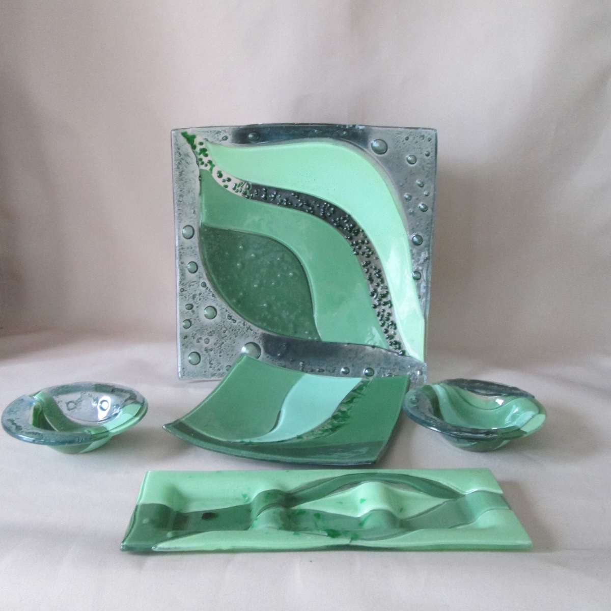 Gorgeous Curved Bubbled Glass Serving Set