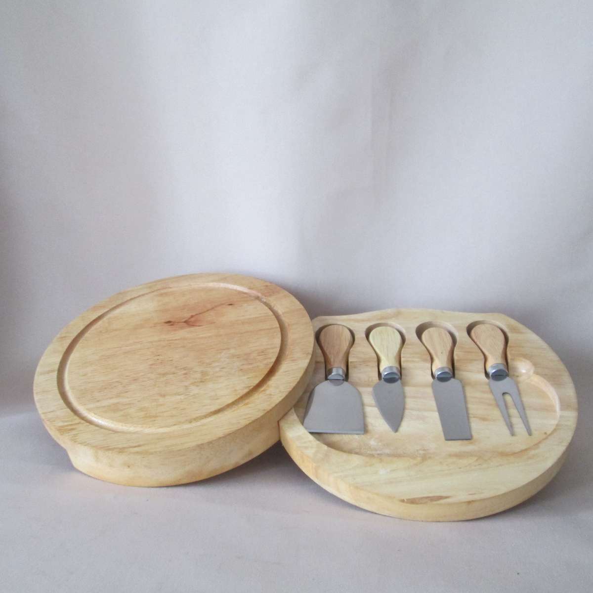 Round Wooden Cheese Board Set