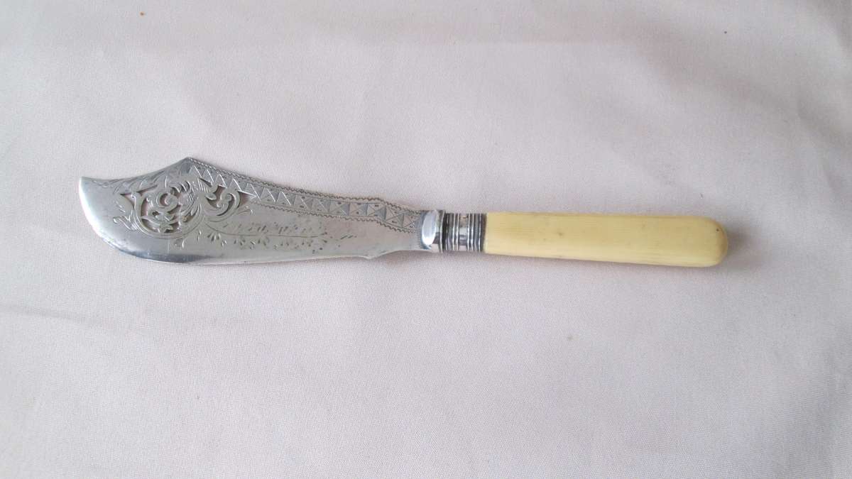Vintage EPNS Cake Knife