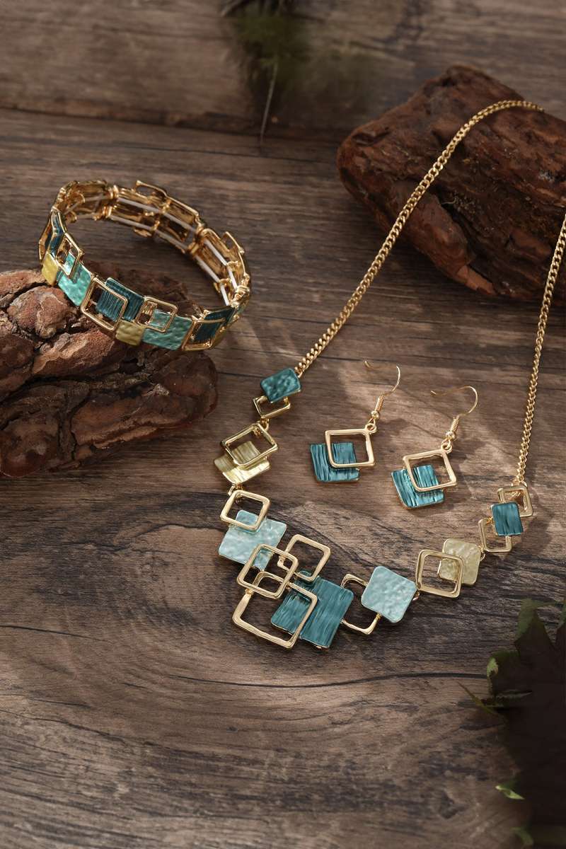 Peacock Blue Bohemian Simple Geometric Hollowed Alloy Thin Coating Necklace