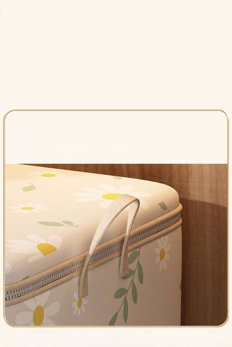 White Daisy Print Nonwovens Wardrobe Large Storage Bag with Lid