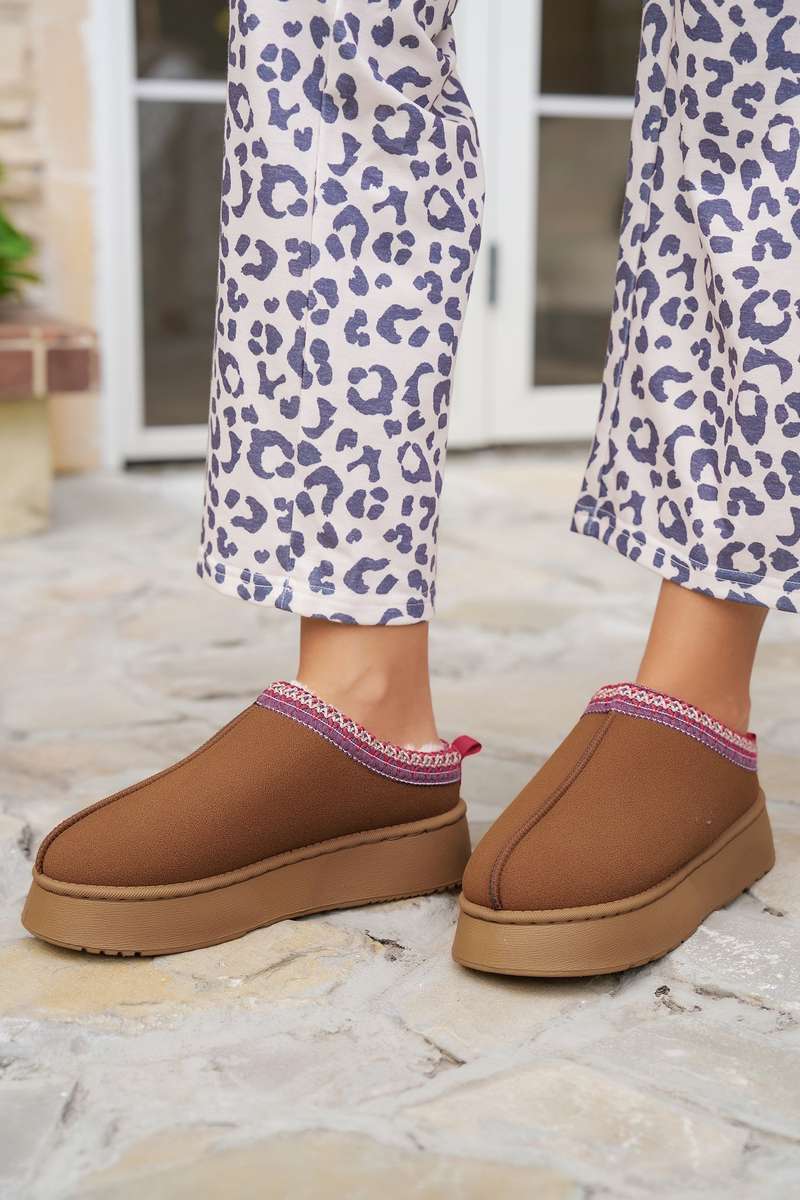 Chestnut Contrast Print Suede Plush Lined Snow Boots