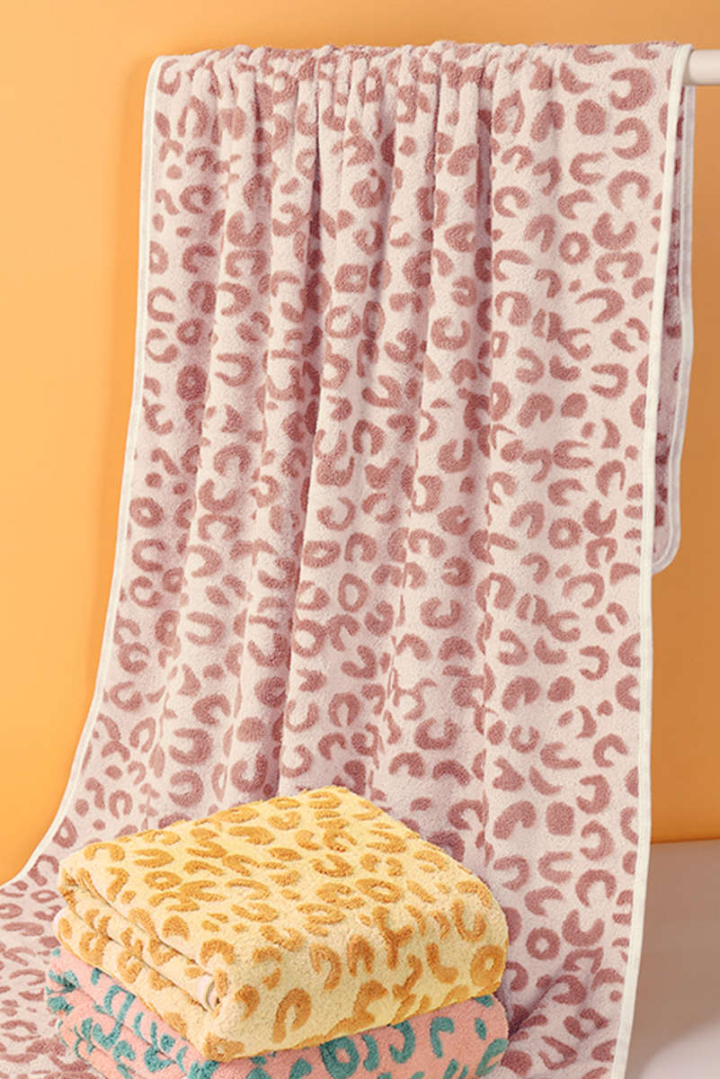 Pink Plush Leopard Pattern Bath Towel