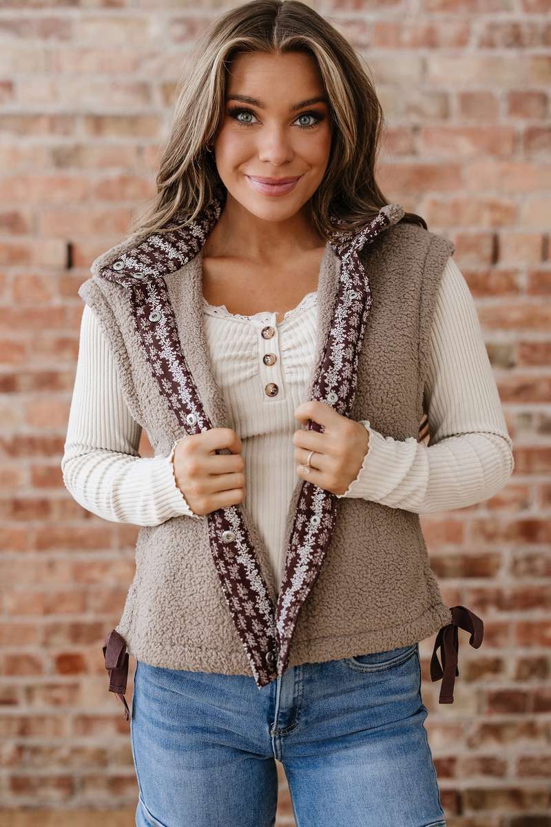 Goat Side Bows Sherpa Fleece Vest