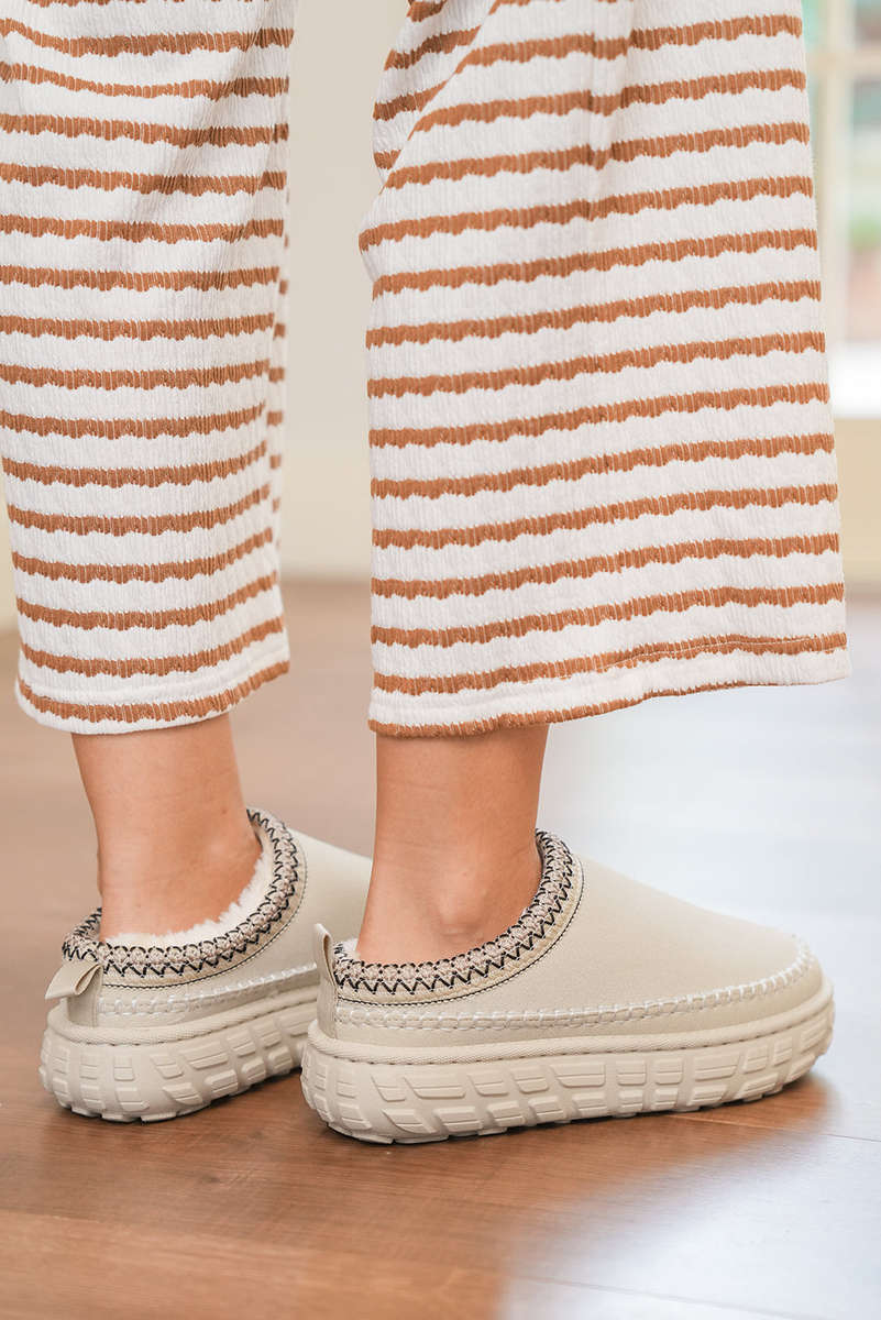 White Contrast Stitch Detail Faux Suede PU Patchwork Plush Winter Clog Slippers
