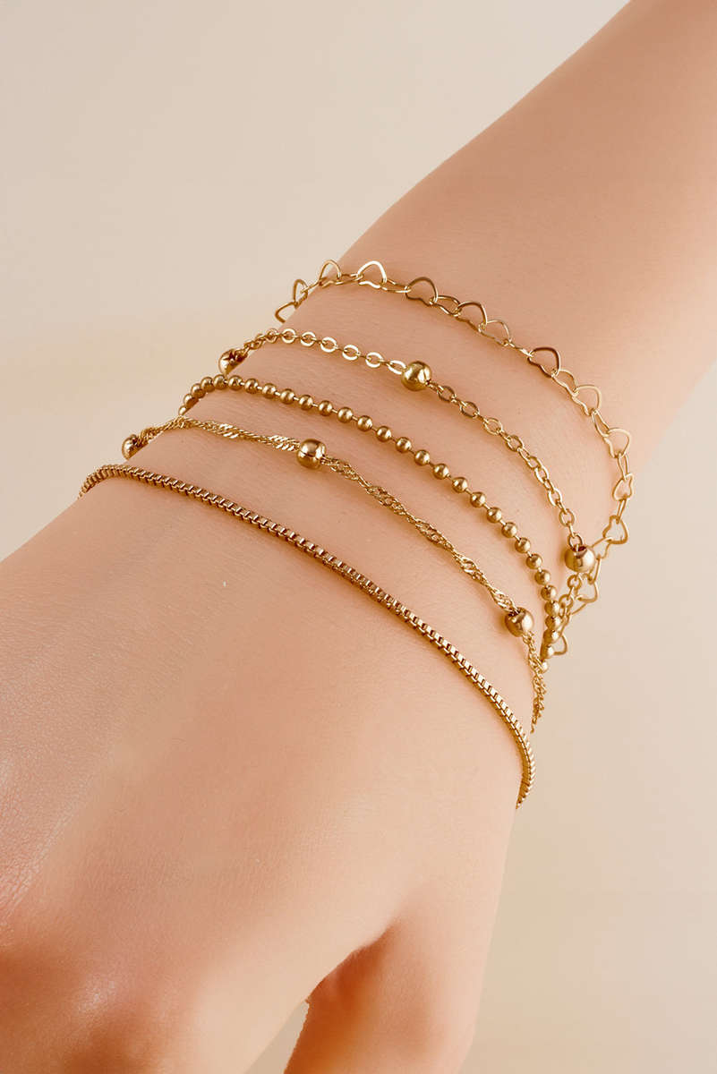 Gold Multi Layered Heart Shape Plate Chain Bracelet