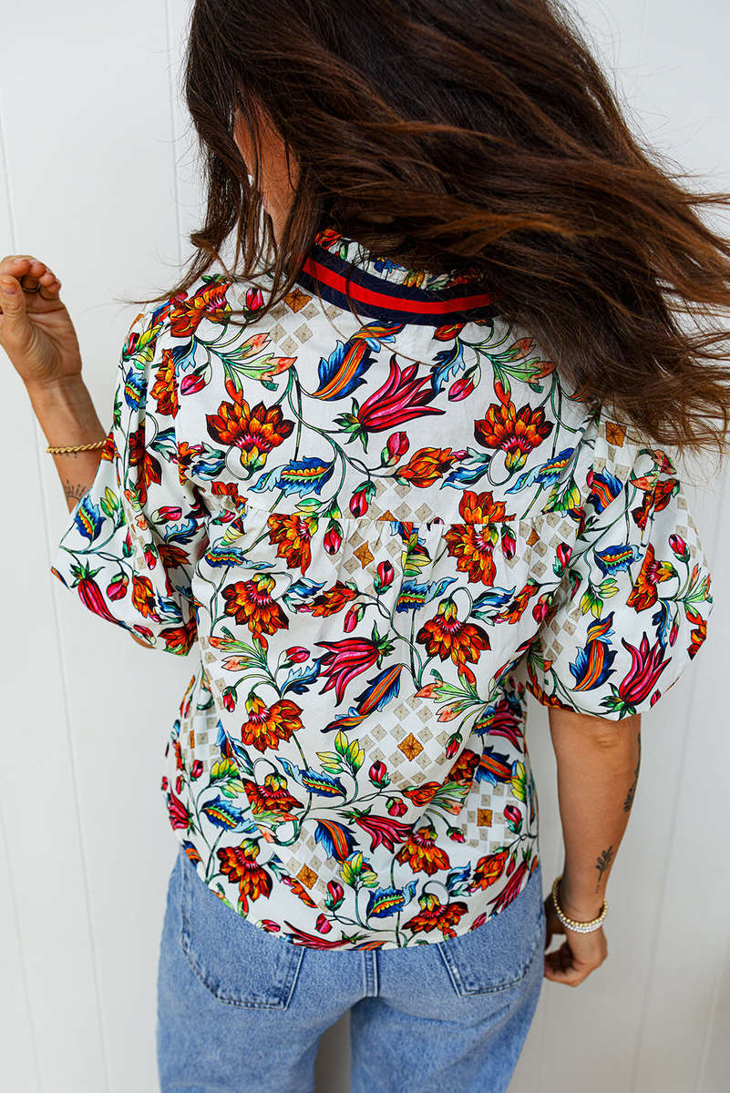 Multicolour Contrasted V Neckline Floral Puff Short Sleeve Blouse