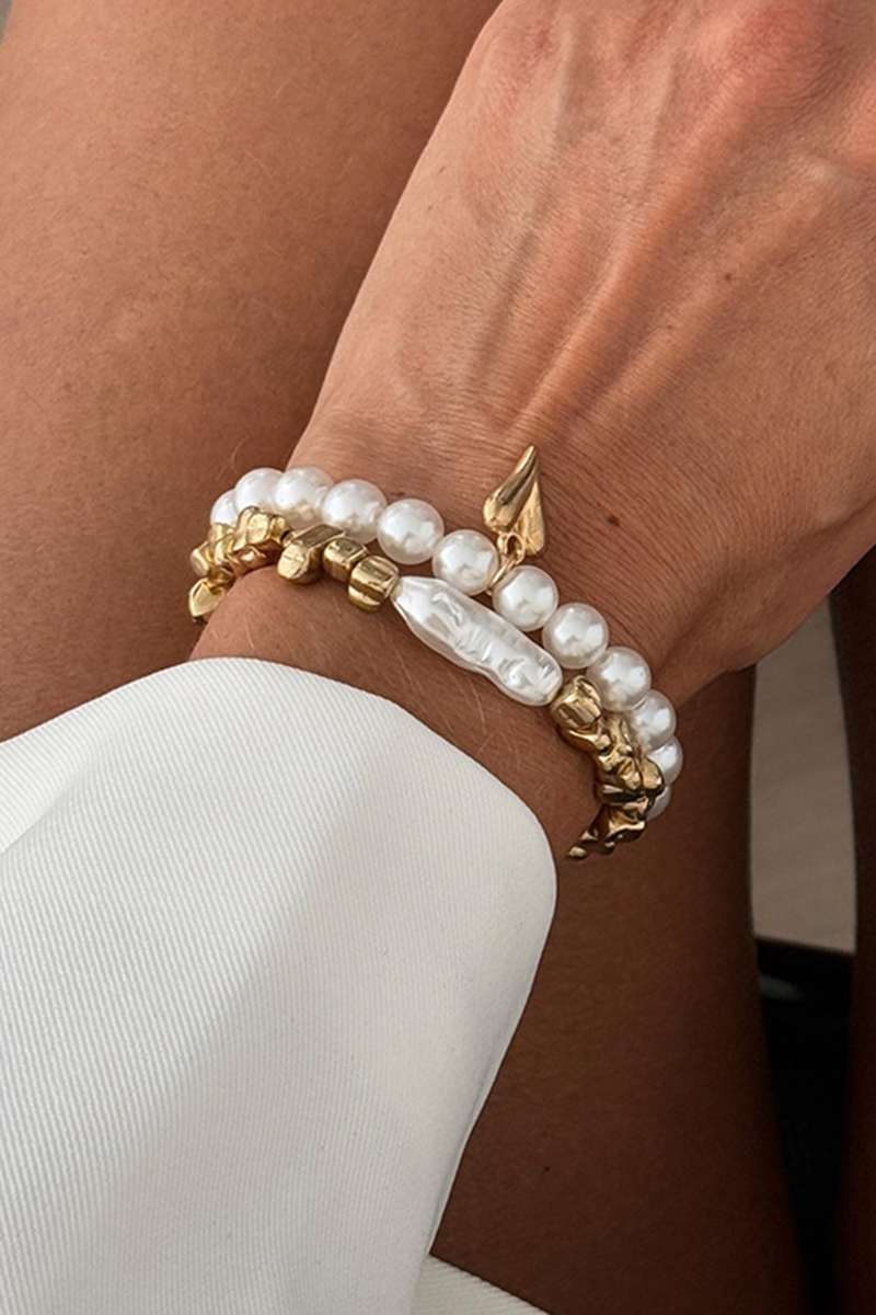 Gold Plated Irregular Bead Pearl Contrast Heart Decor 2pcs Bracelet Set