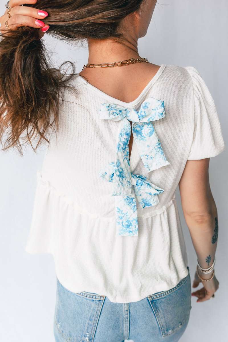 White Textured Knit V Neck Short Bubble Sleeve Peplum Top