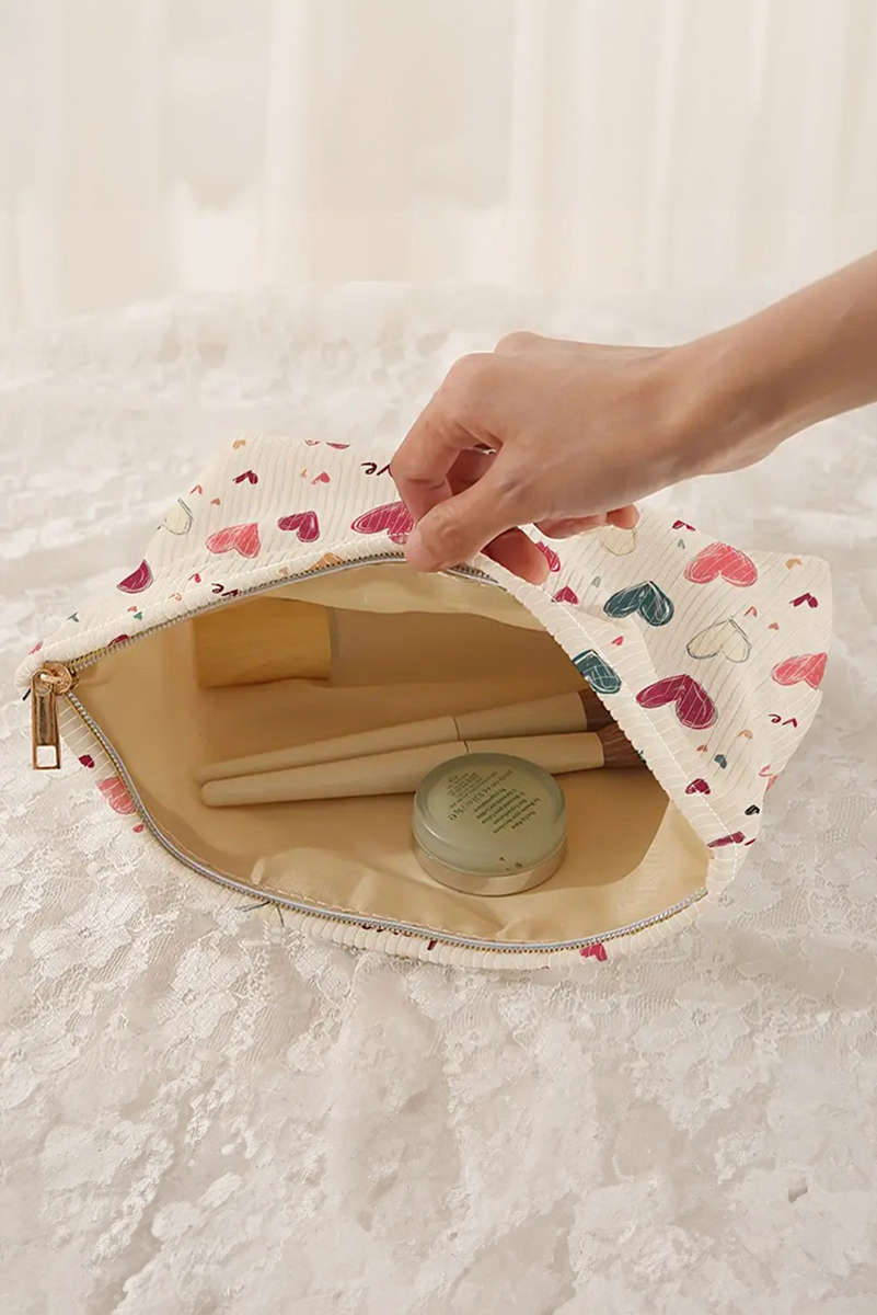 White Love Heart Print Ribbed Canvas Makeup Bag