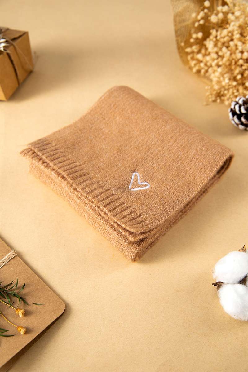 Thai Curry Tiny Heart Embroidered Detail Ribbed Trim Warm Knit Scarf