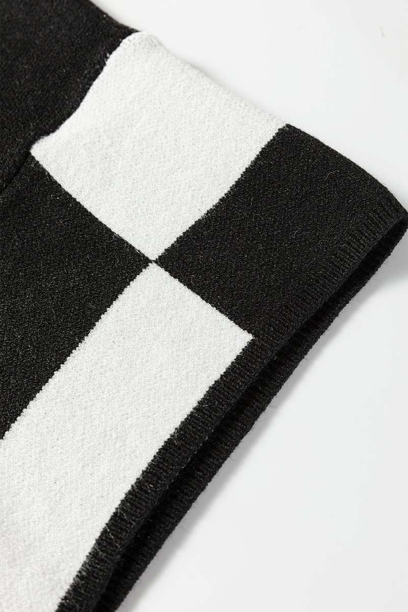 Black Checkered Pattern Loose Drop Shoulder Half Sleeve Sweater