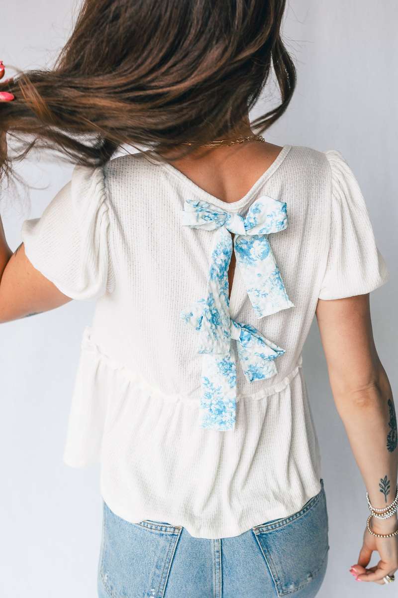 White Textured Knit V Neck Short Bubble Sleeve Peplum Top