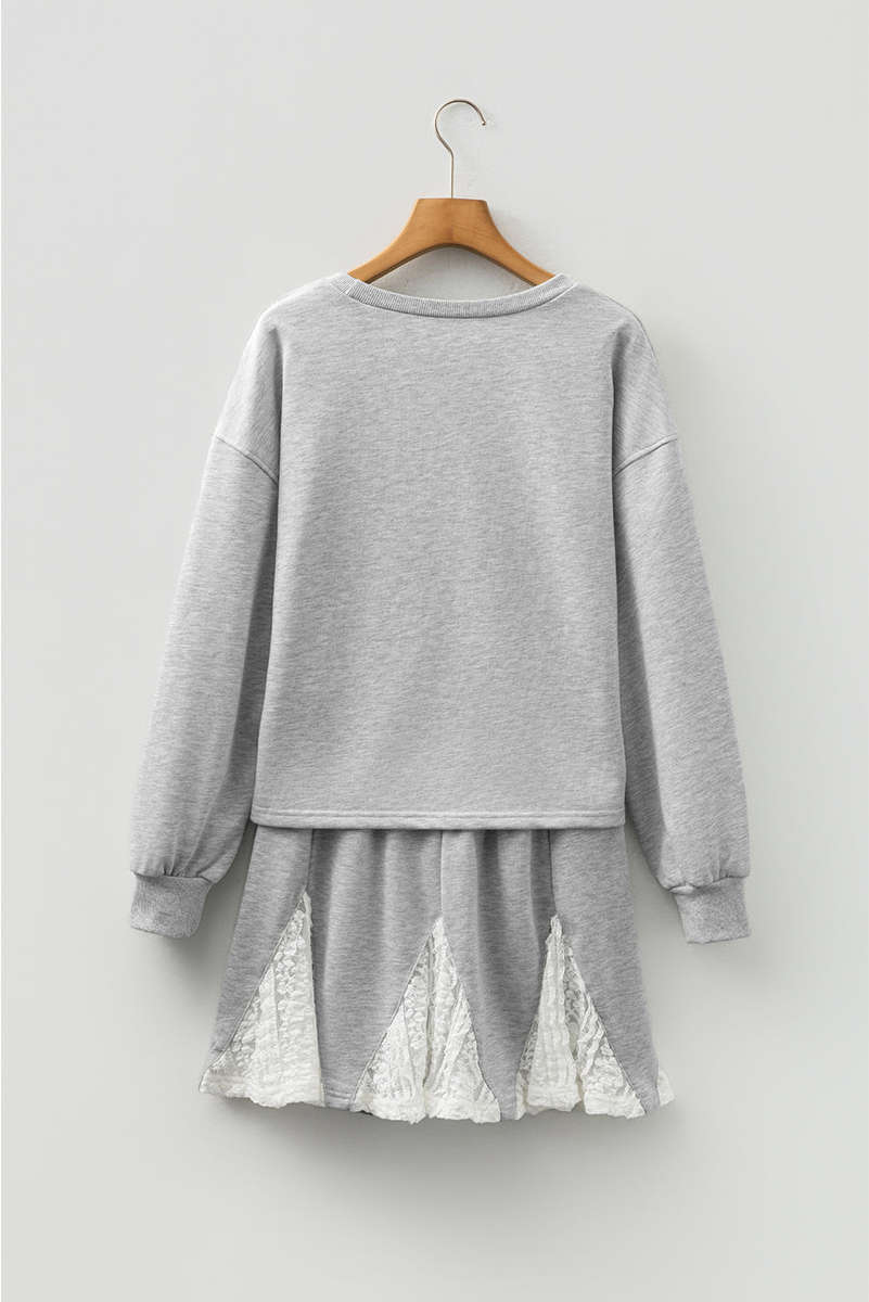 Light Grey Lace Patchwork Drop Shoulder Pullover Drawstring Skort 2pcs Outfit