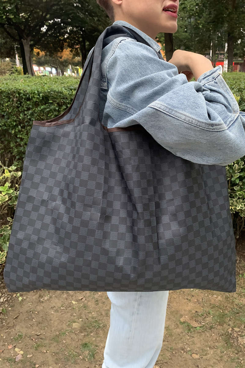 Black Trendy Checkered Pattern Large Portable Tote Bag