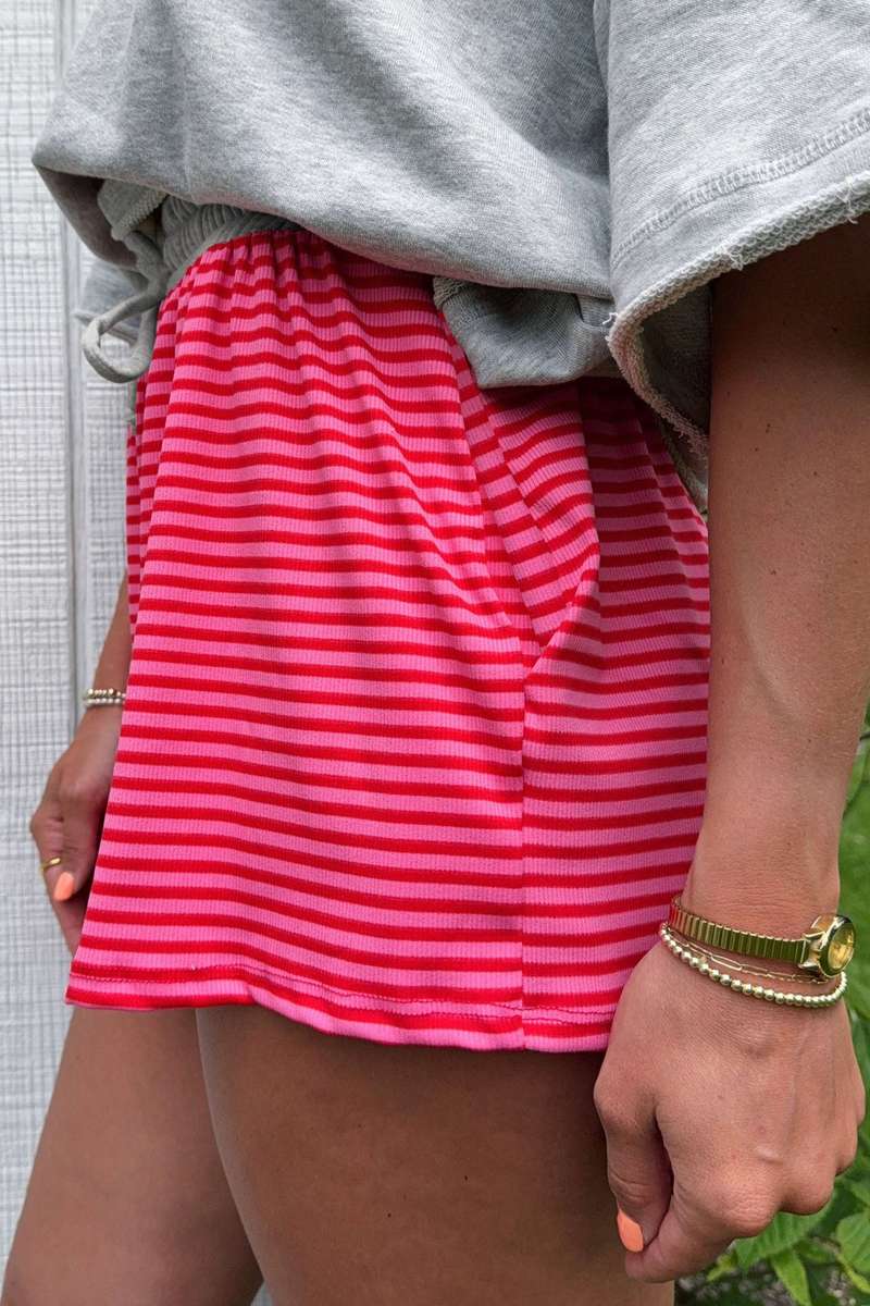 Rose Stripe Contrast Elastic Waist Casual Ribbed Shorts