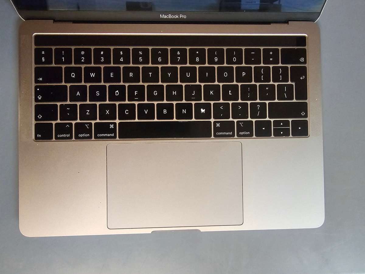 Apple 2019 A1989 13 Inch MacBook Pro Space Grey; Quad Core i5; 8GB PC3; 250GB SSD; MacOS Sonoma 1...